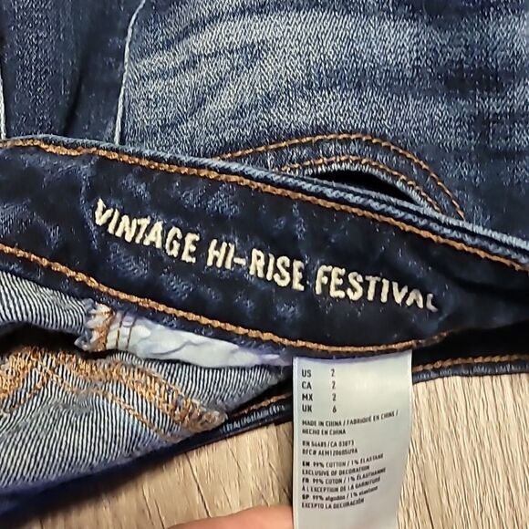 American Eagle Vintage High-Rise Festival Distressed Demin Jean Shorts Size 2 - Picture 5 of 5